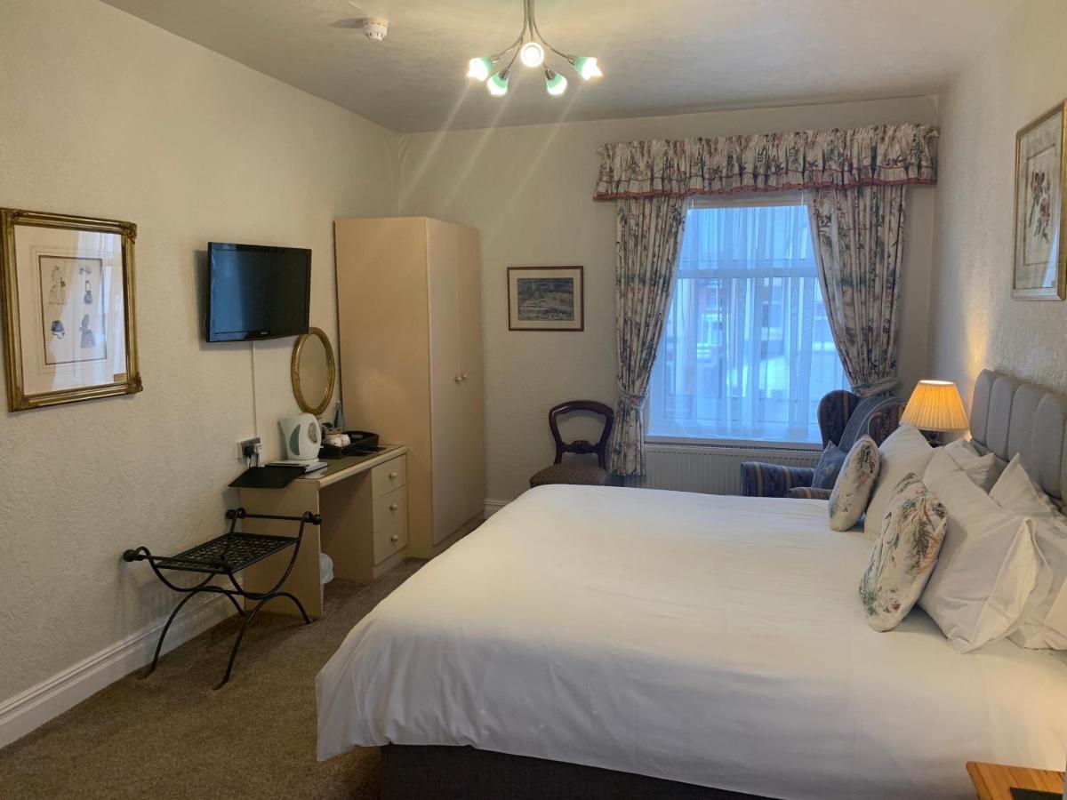 Bed and Breakfast The Gaydon Lytham St Annes Exterior foto